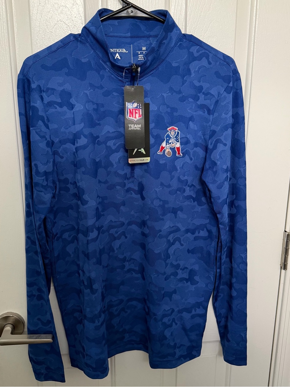 Antigua New England Patriots Royal Blue Camo Quarter-Zip Pullover